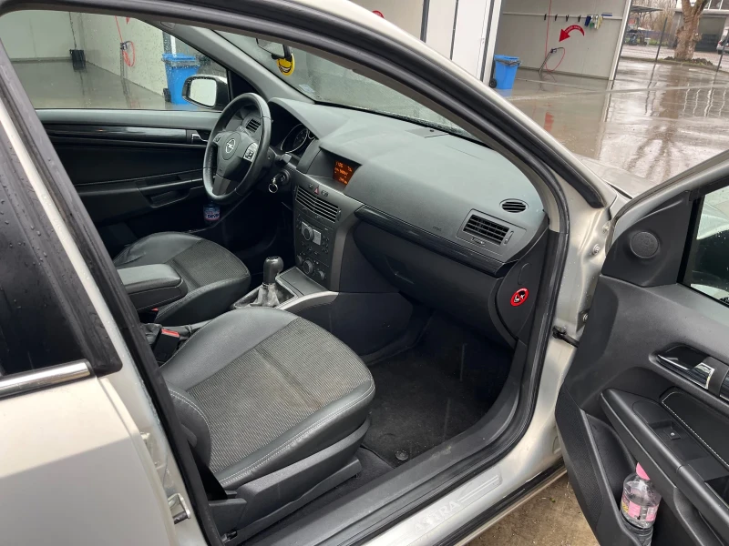 Opel Astra 1.7 CDTI COSMO, снимка 8 - Автомобили и джипове - 52770392