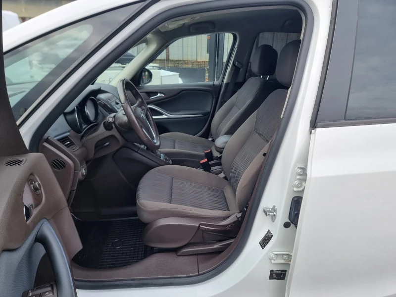 Opel Zafira 1.6 TURBO LPG КЛИМАТРОНИК, снимка 6 - Автомобили и джипове - 53417240