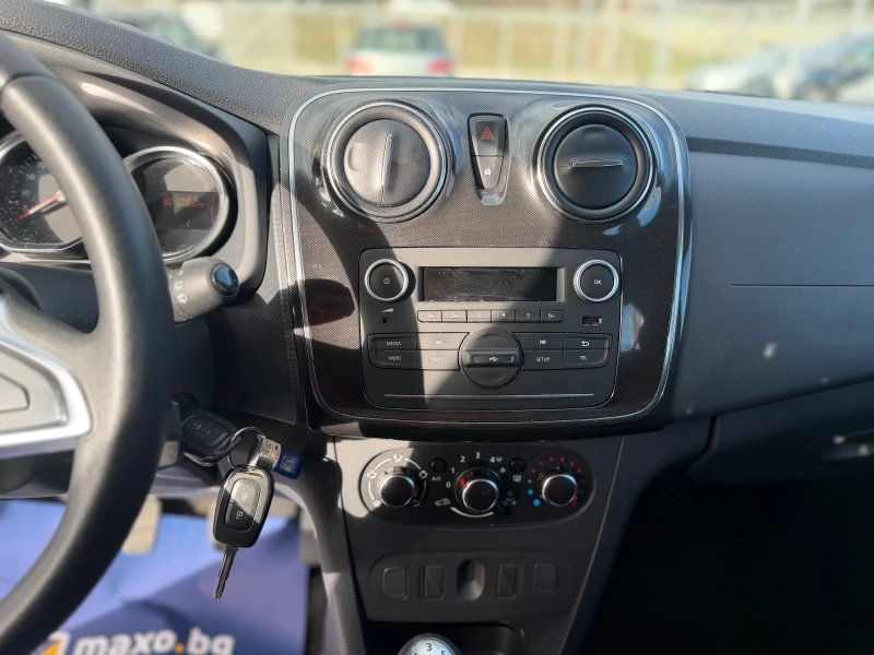 Dacia Sandero 100000km/Benzin-Gaz/, снимка 14 - Автомобили и джипове - 53442385