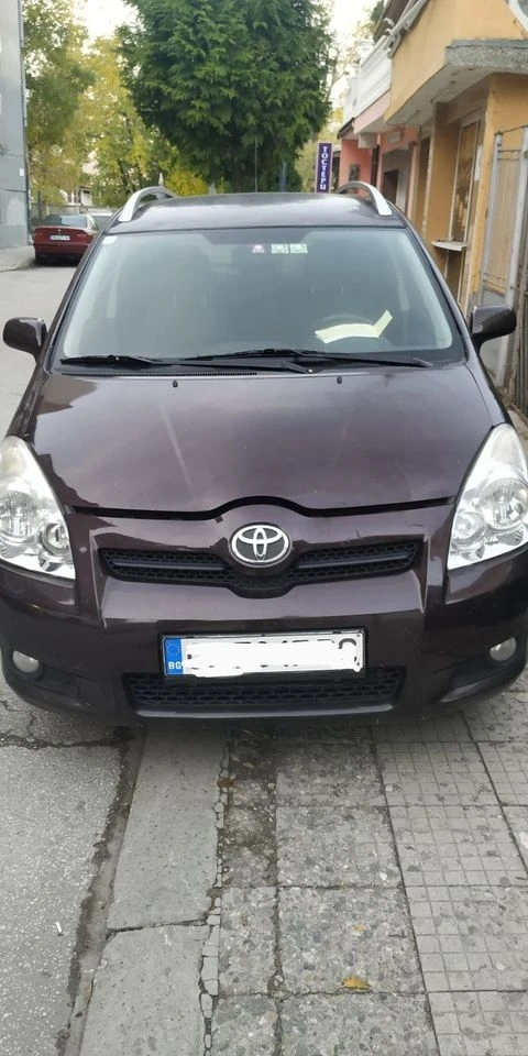 Toyota Corolla verso 2.2 D4D - изображение 3