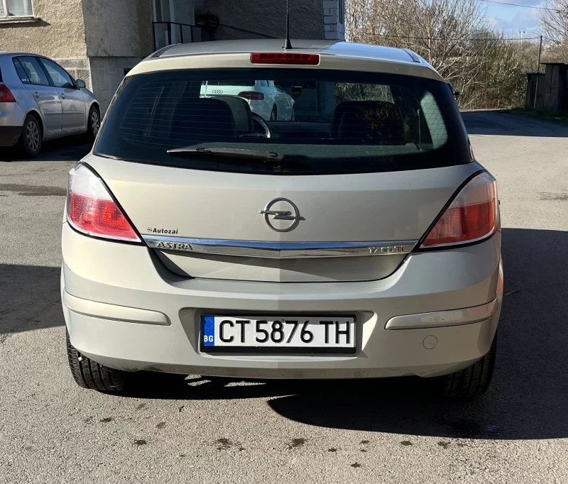 Opel Astra 1.7 CDTI COSMO, снимка 3 - Автомобили и джипове - 52770392