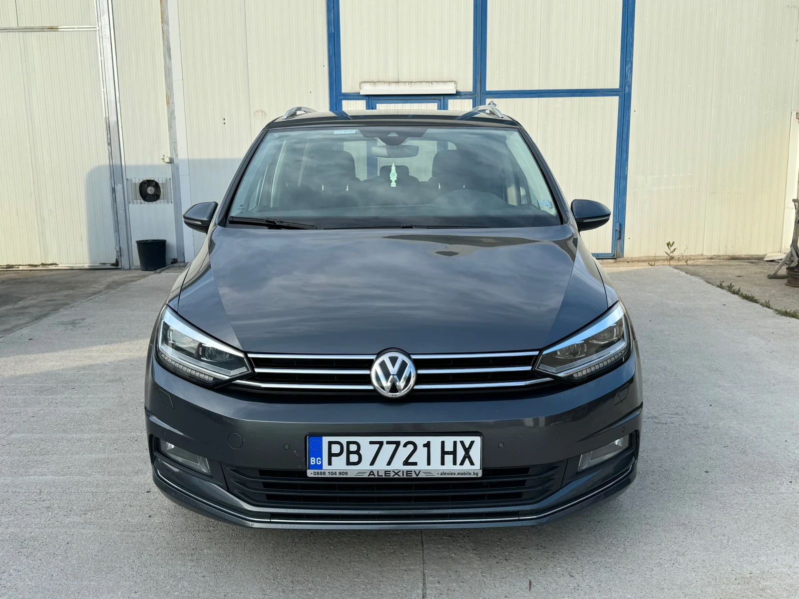 VW Touran 2.0TDI 190к.с DSG LED - изображение 2