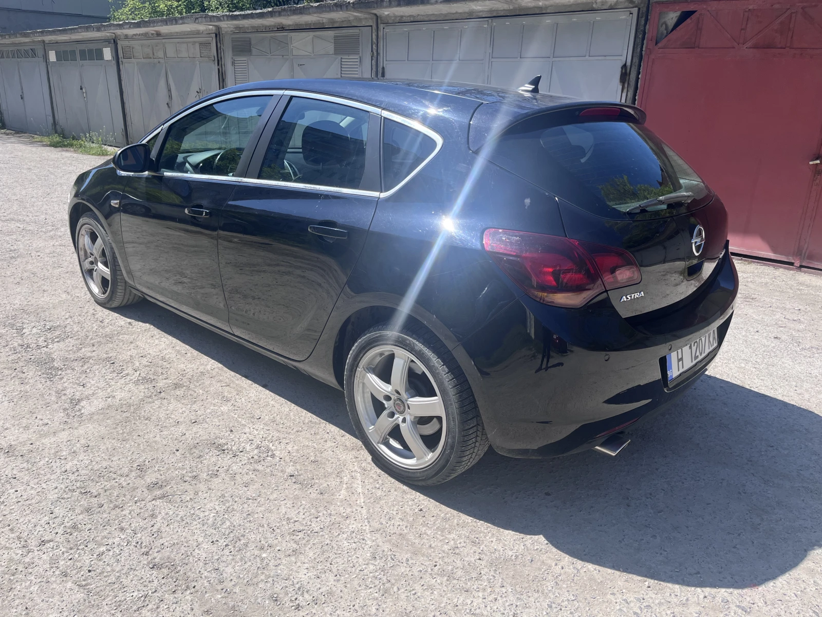 Opel Astra J 1.6 Turbo - изображение 4