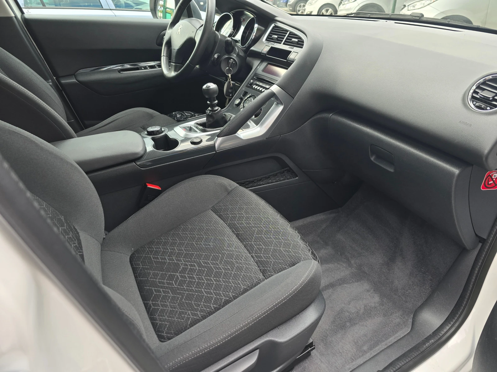 Peugeot 3008 1.6HDi-Facelift - изображение 10