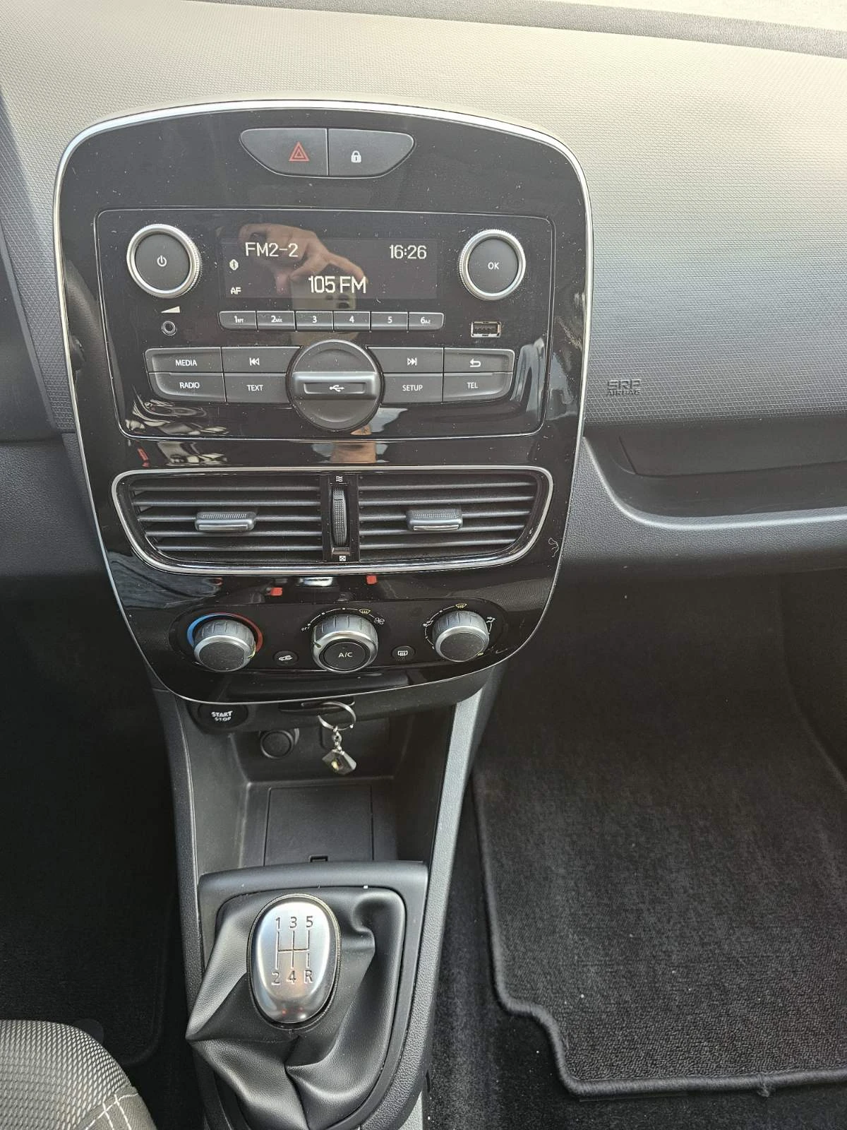 Renault Clio 0.9 TCe 75 - изображение 9