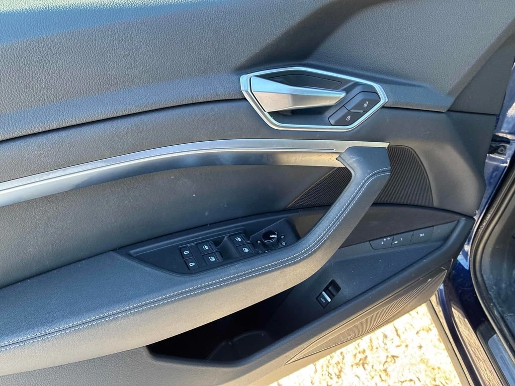 Audi E-Tron Progressiv * CARFAX * ���������* 360* �������� | Mobile.bg � ����������� 11