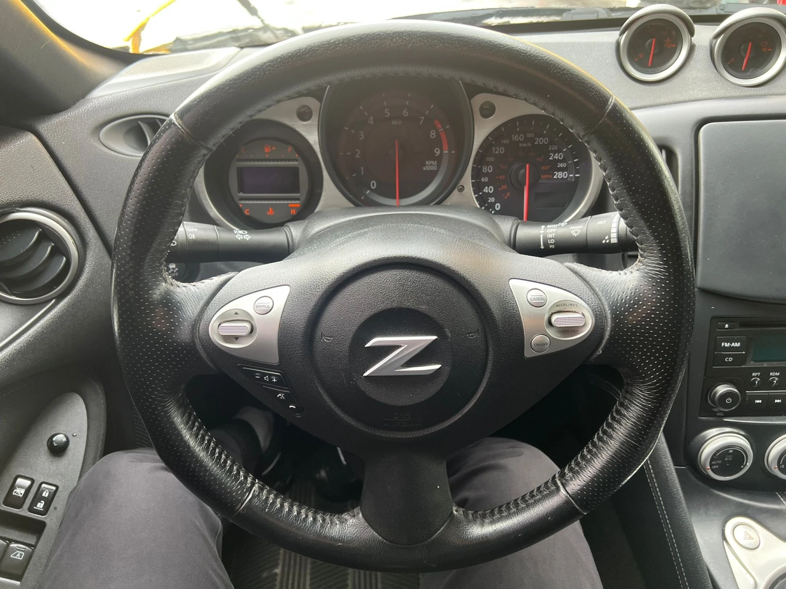 Nissan 370Z * KEYLESS* РЪЧКА* V6* , снимка 10 - Автомобили и джипове - 53828904