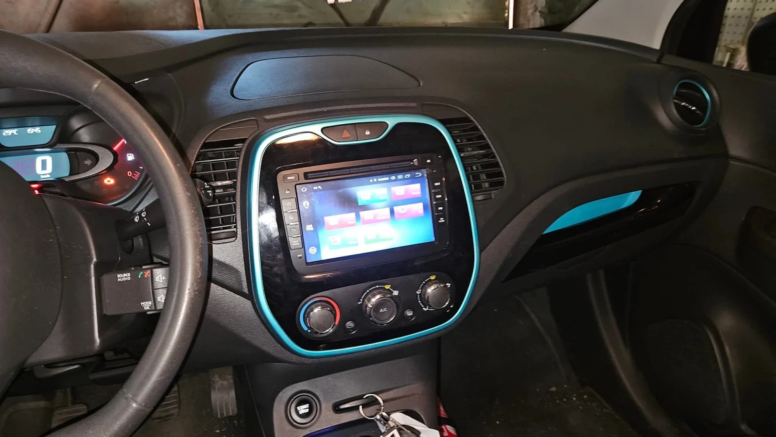 Renault Captur, снимка 4 - Автомобили и джипове - 53866981