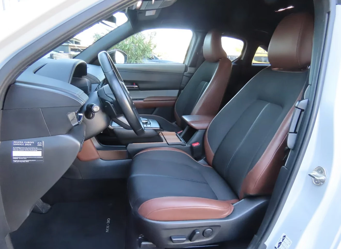 Mazda MX-30 35, 5 kWh e-Skyactive Leder 145 PS, снимка 8 - Автомобили и джипове - 54174098