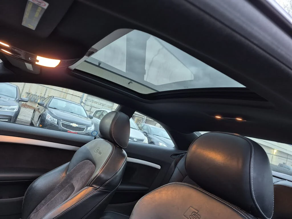 Audi A5 2.0T* quattro* АвтоКредит * (ЦЕНА ДО БГ), снимка 17 - Автомобили и джипове - 54207075