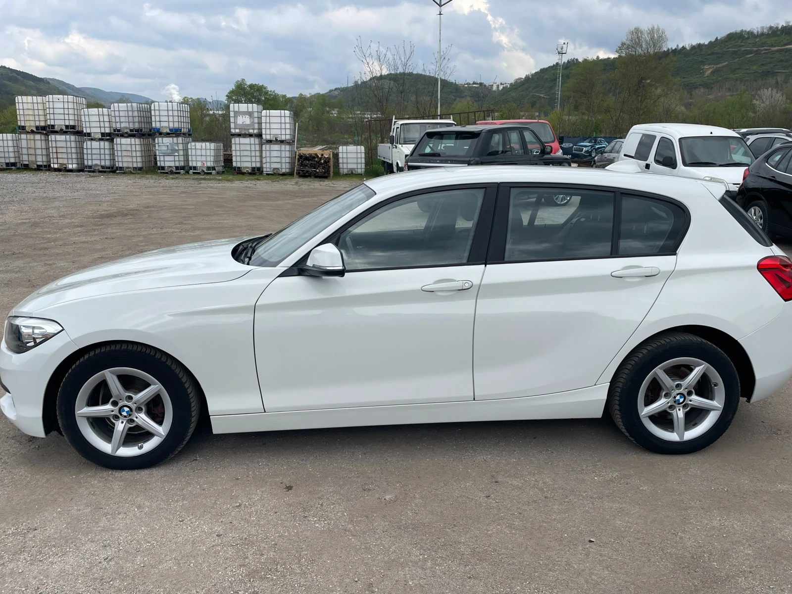 BMW 118 ПЕРФЕКТЕН-ИТАЛИЯ-НОВ ВНОС-АВТОМАТИК-2016г, снимка 4 - Автомобили и джипове - 54235596