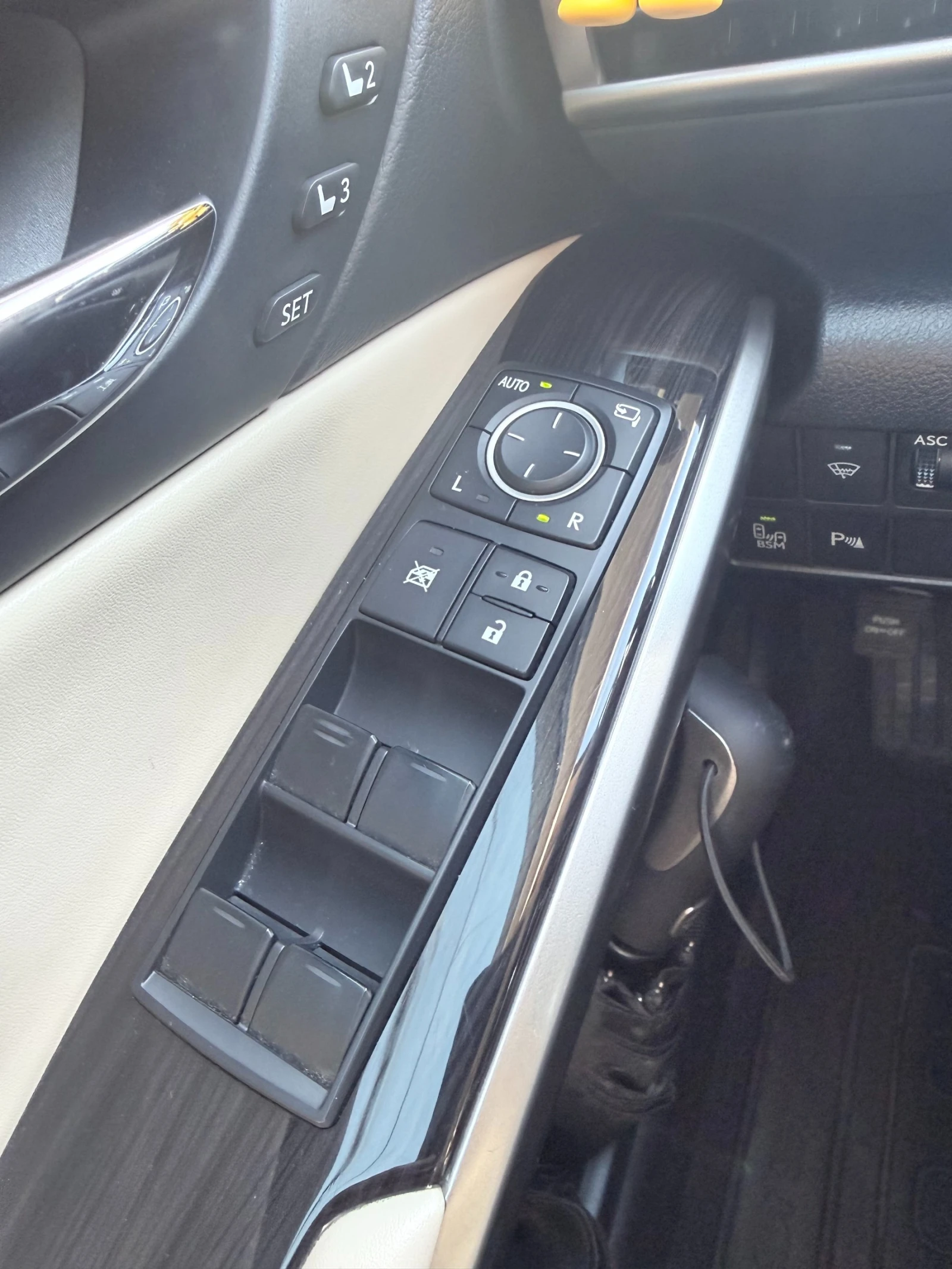 Lexus IS 300, снимка 10 - Автомобили и джипове - 54443614