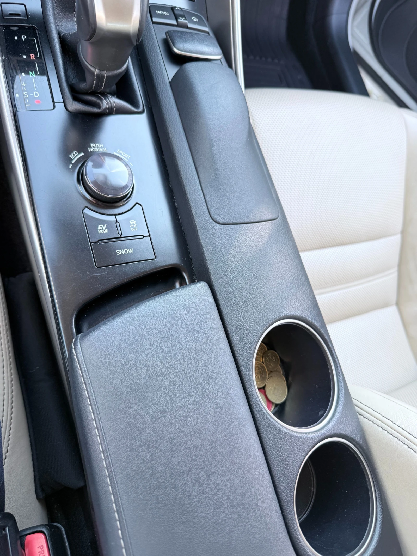 Lexus IS 300, снимка 9 - Автомобили и джипове - 54443614