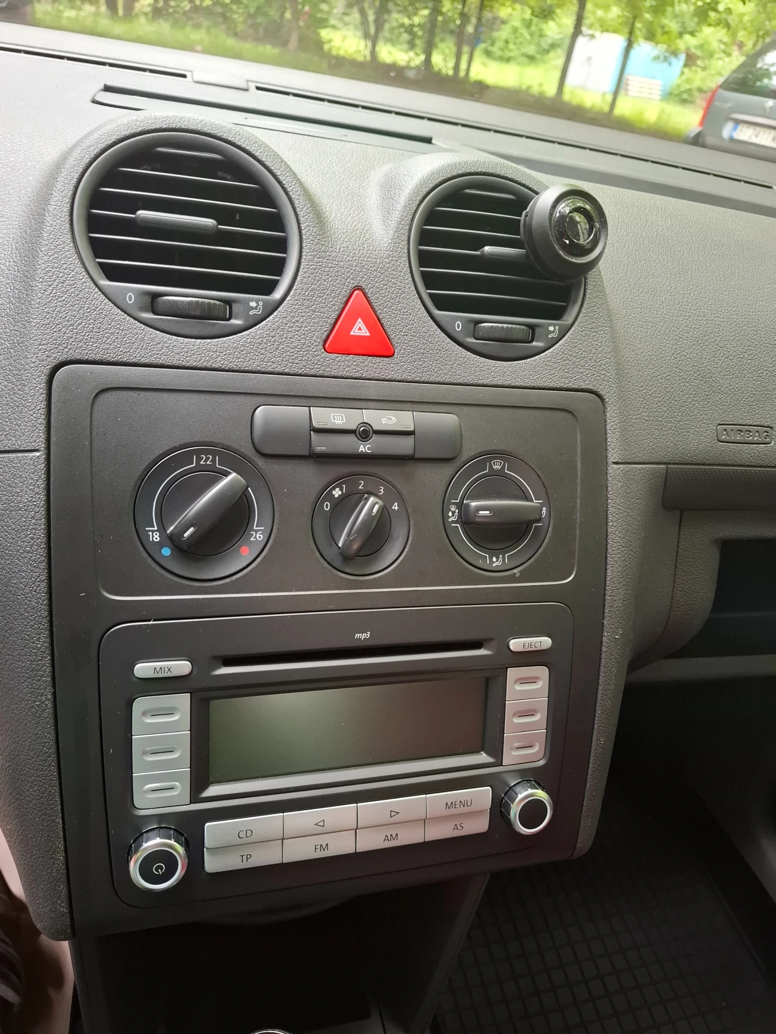 VW Caddy Life, снимка 16 - Автомобили и джипове - 55150739
