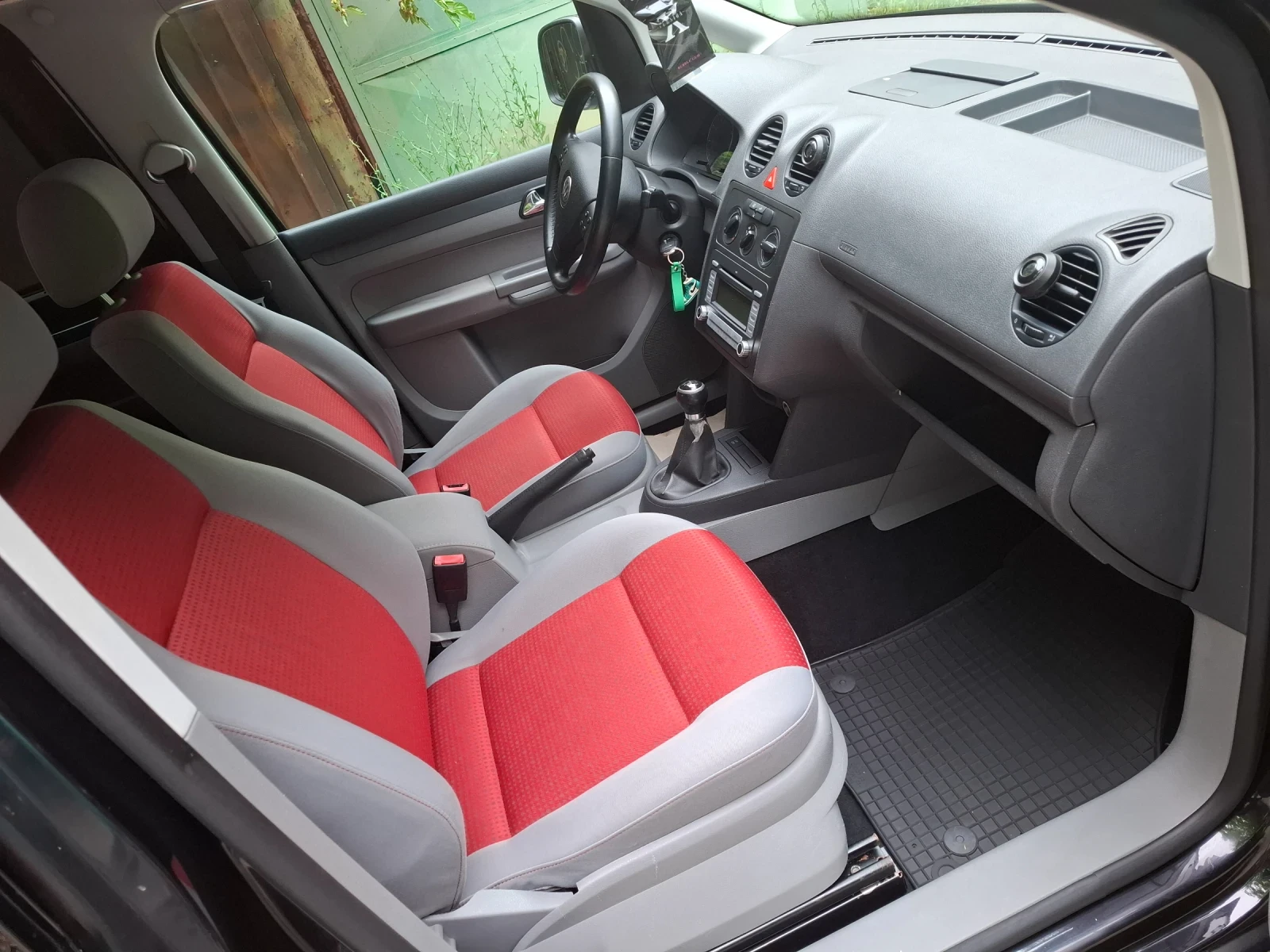 VW Caddy Life, снимка 11 - Автомобили и джипове - 55150739