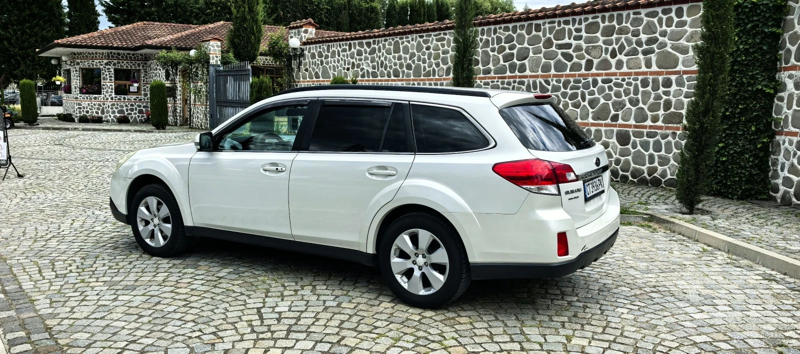 Subaru Outback 2.5, снимка 3 - Автомобили и джипове - 55163367