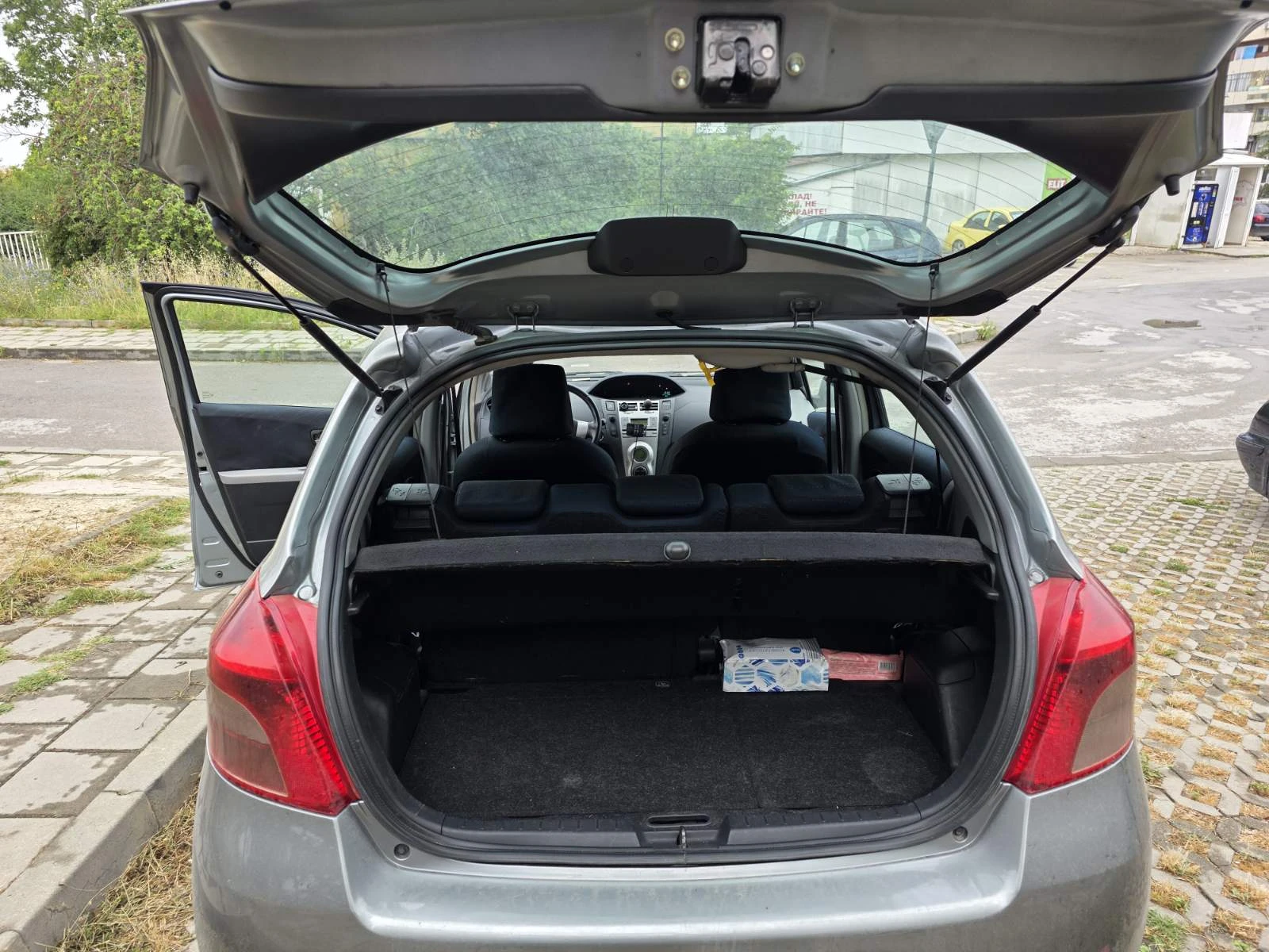 Toyota Yaris, снимка 5 - Автомобили и джипове - 55266588