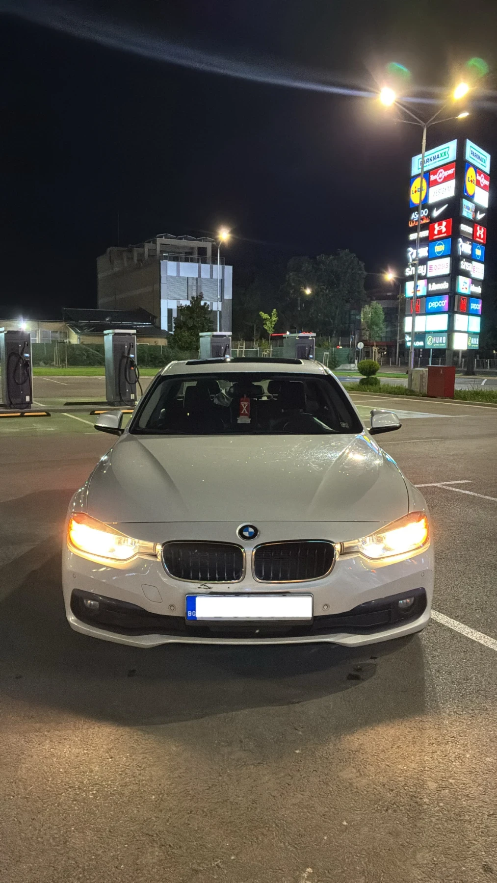 BMW 320, снимка 2 - Автомобили и джипове - 55548065