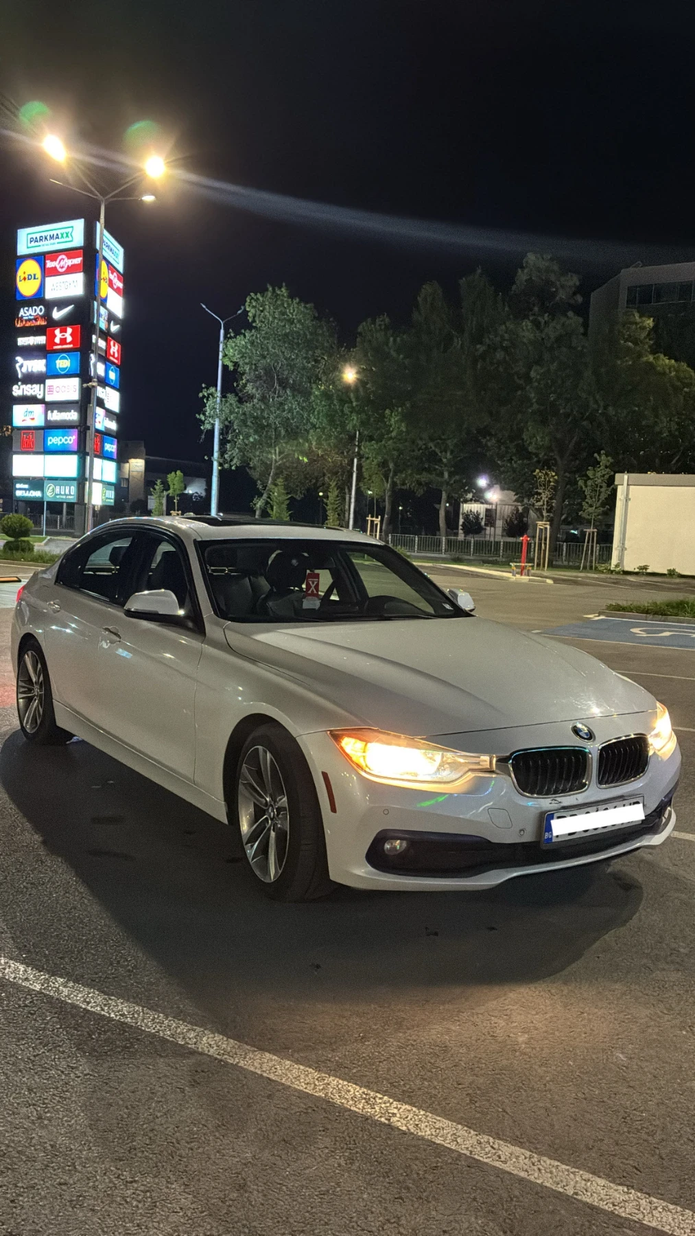 BMW 320, снимка 8 - Автомобили и джипове - 55548065