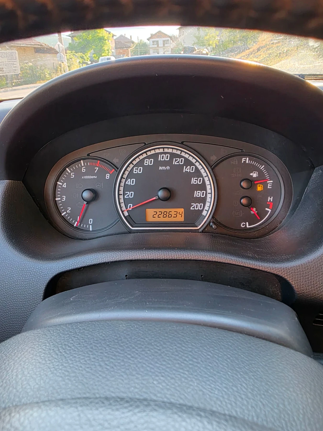 Suzuki Swift 1.3i 4x4, снимка 13 - Автомобили и джипове - 55631505