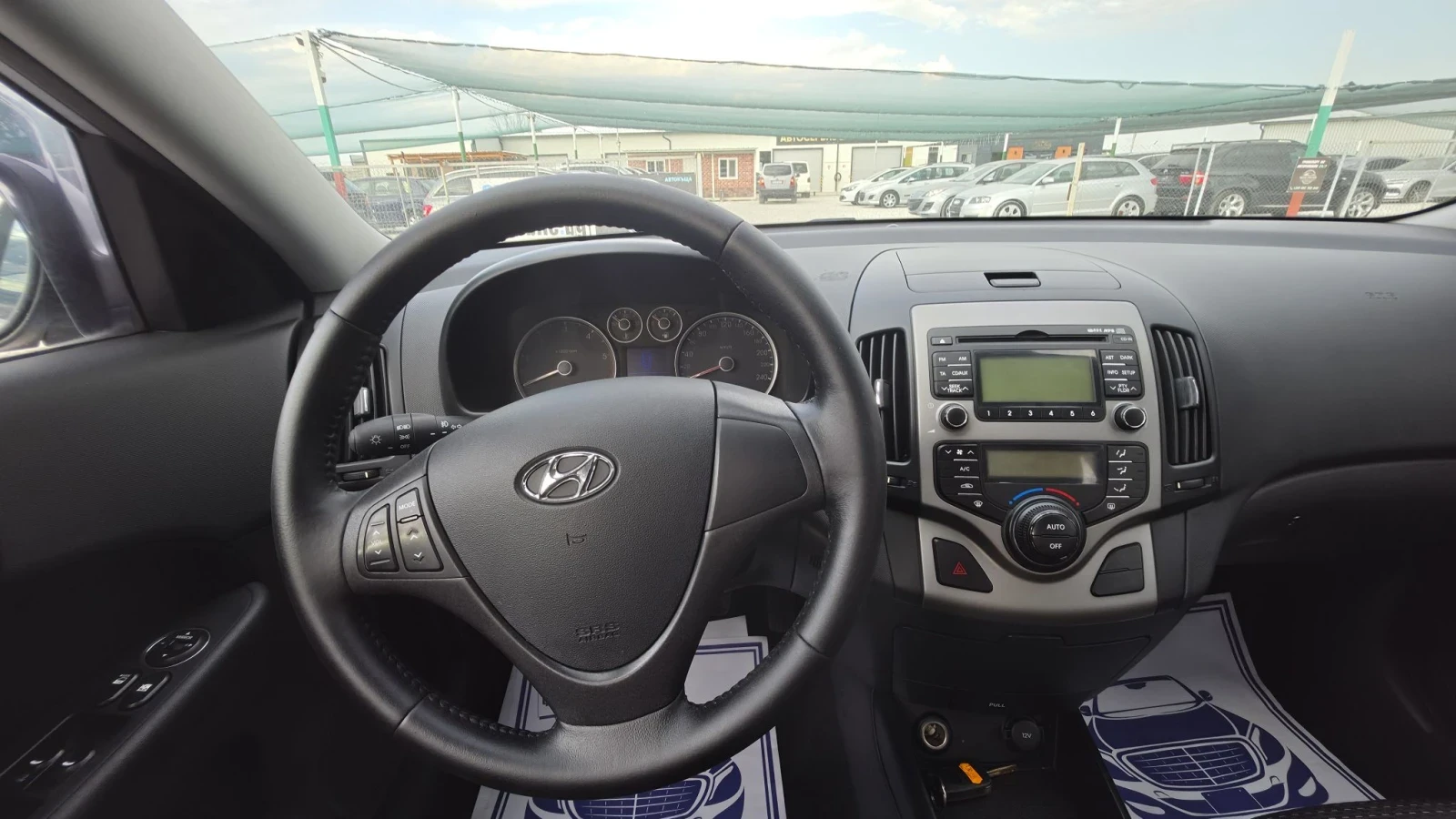 Hyundai I30 1.6CRDI. Хечбек.Отличен, снимка 10 - Автомобили и джипове - 55946264