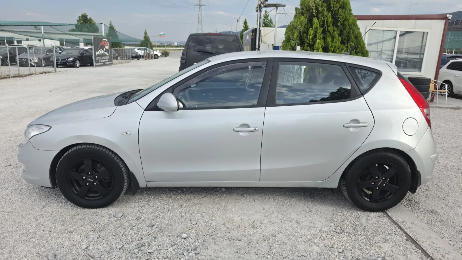 Hyundai I30 1.6CRDI. Хечбек.Отличен, снимка 7 - Автомобили и джипове - 55946264