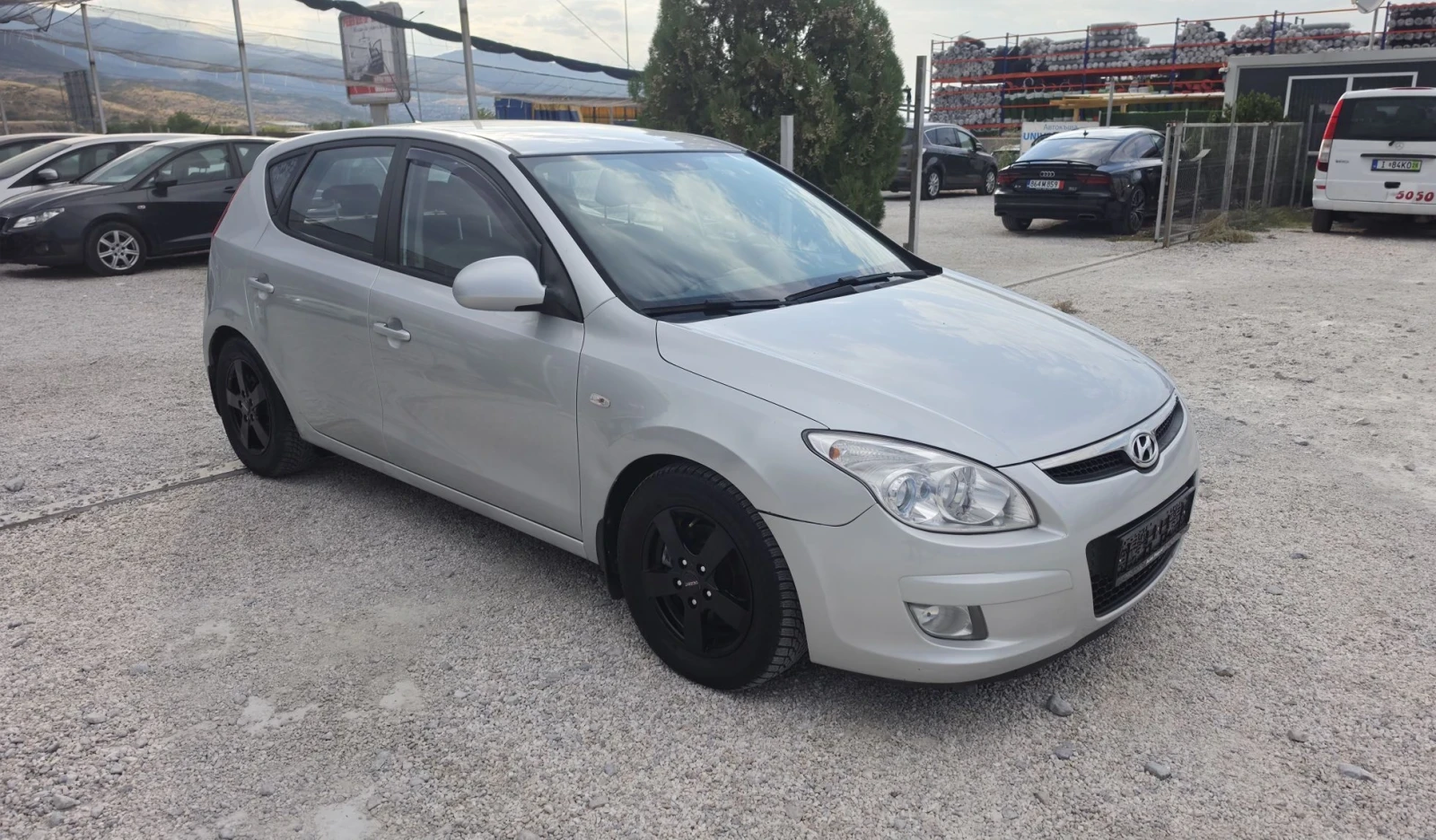 Hyundai I30 1.6CRDI. Хечбек.Отличен, снимка 3 - Автомобили и джипове - 55946264