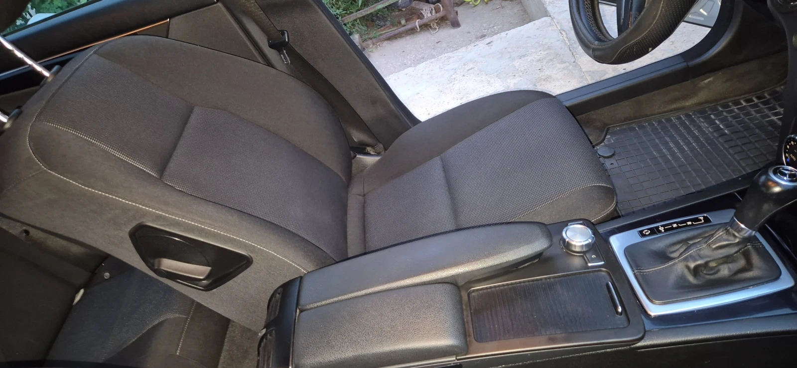 Mercedes-Benz C 180, снимка 8 - Автомобили и джипове - 56087698