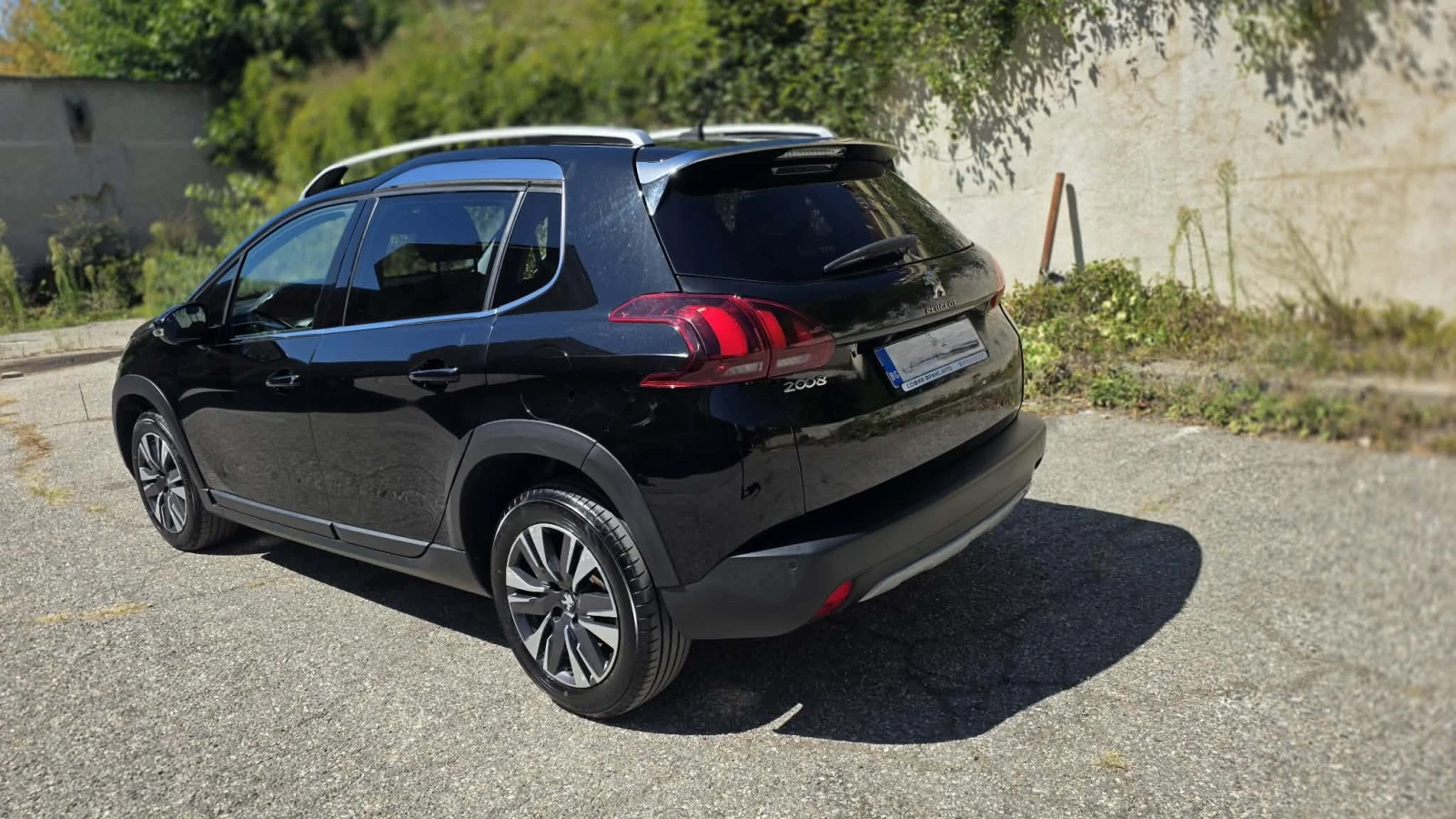 Peugeot 2008 Allure, снимка 4 - Автомобили и джипове - 56127730