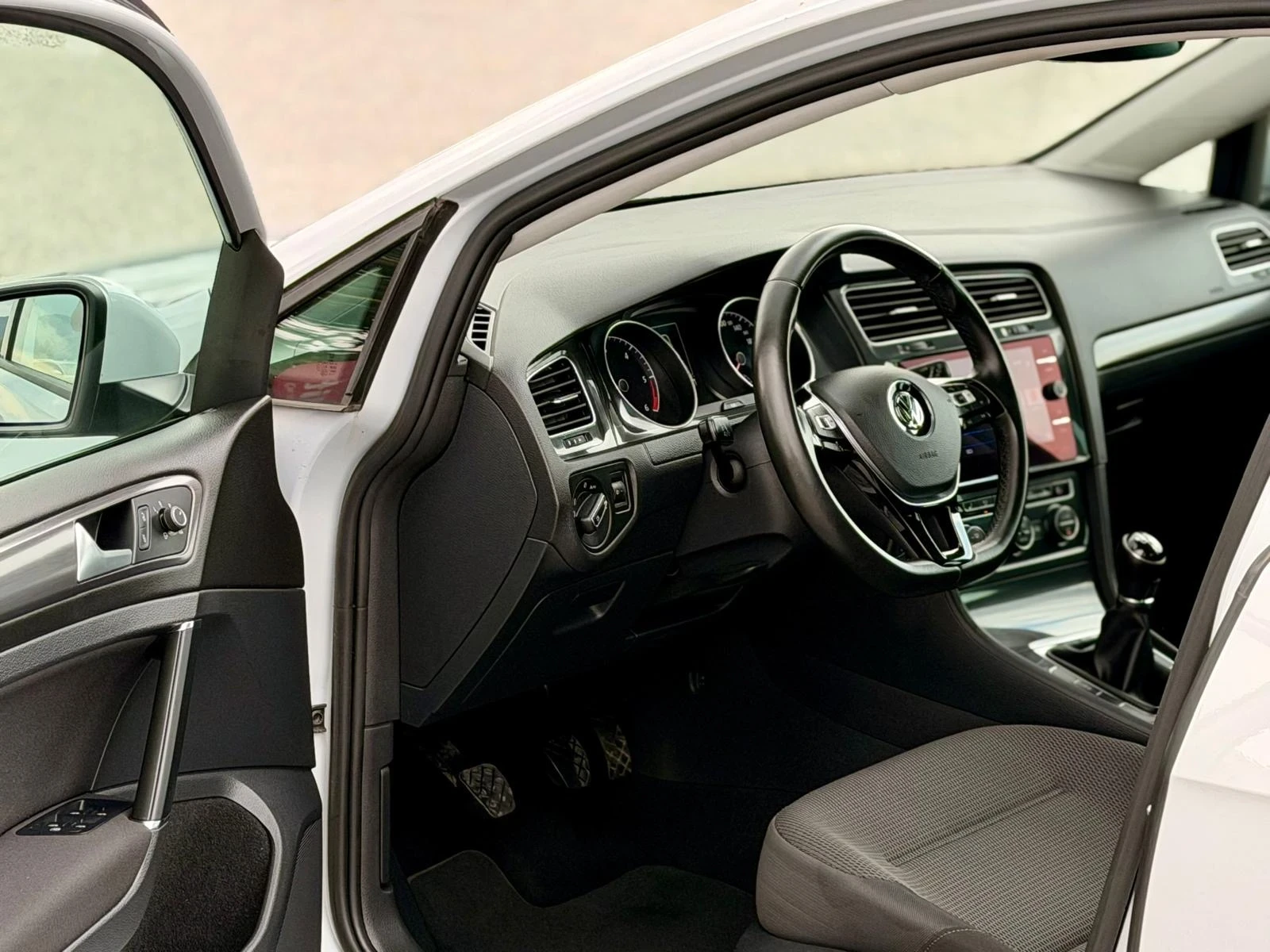 VW Polo 1.6 TDI 90 к.с. * Facelift * * Нов внос* , снимка 9 - Автомобили и джипове - 56164238