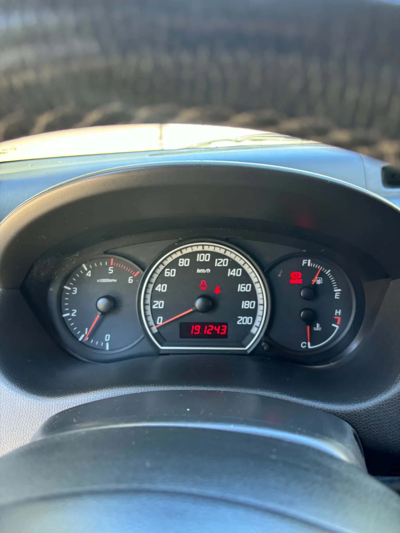 Suzuki Swift, снимка 4 - Автомобили и джипове - 56345272