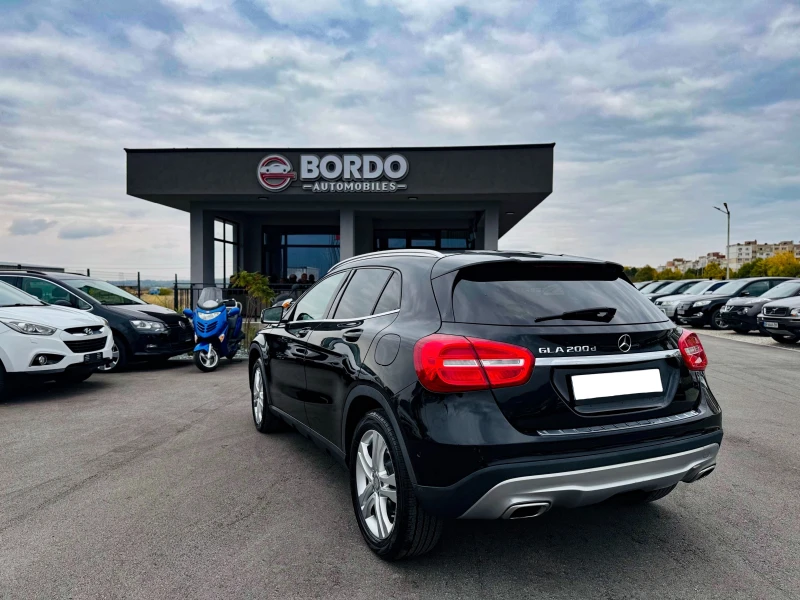Mercedes-Benz GLA 200 200, снимка 4 - Автомобили и джипове - 43940887