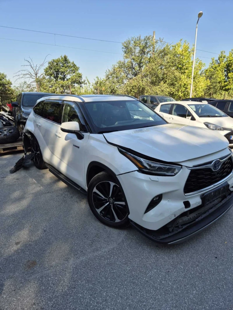 Toyota Highlander Бракуван, снимка 3 - Автомобили и джипове - 48009563