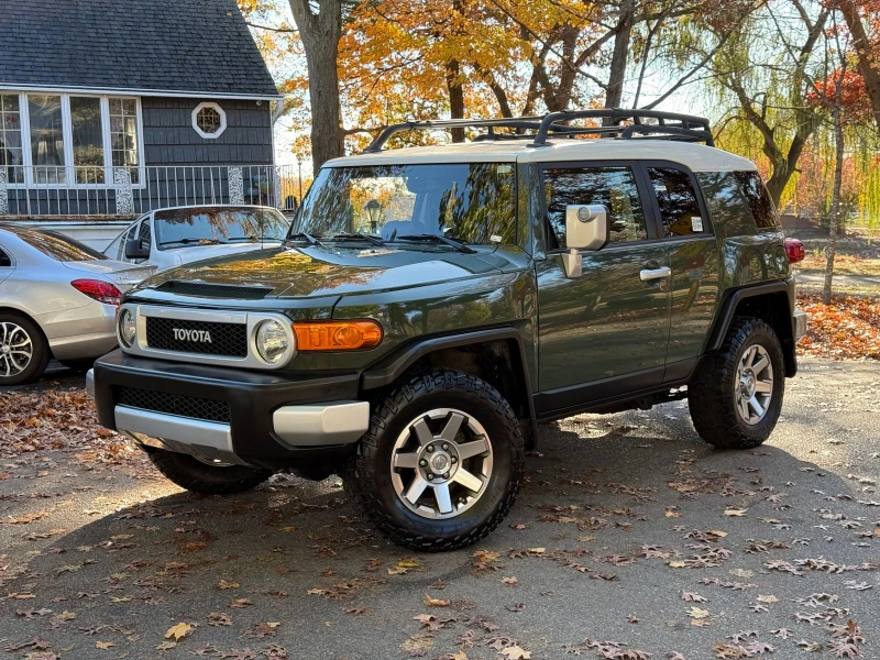 Toyota Fj cruiser СЕРВИЗНА ИСТОРИЯ | РЕАЛНИ КИЛОМЕТРИ | , снимка 1 - Автомобили и джипове - 47988925