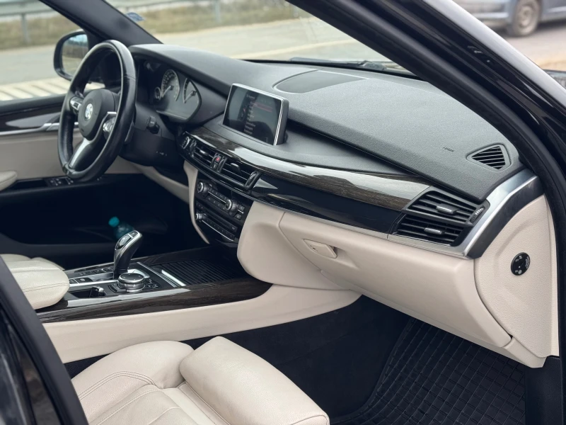 BMW X5 M50D* Бартер* Лизинг* 385кс* LED* Swiss* , снимка 13 - Автомобили и джипове - 51537687