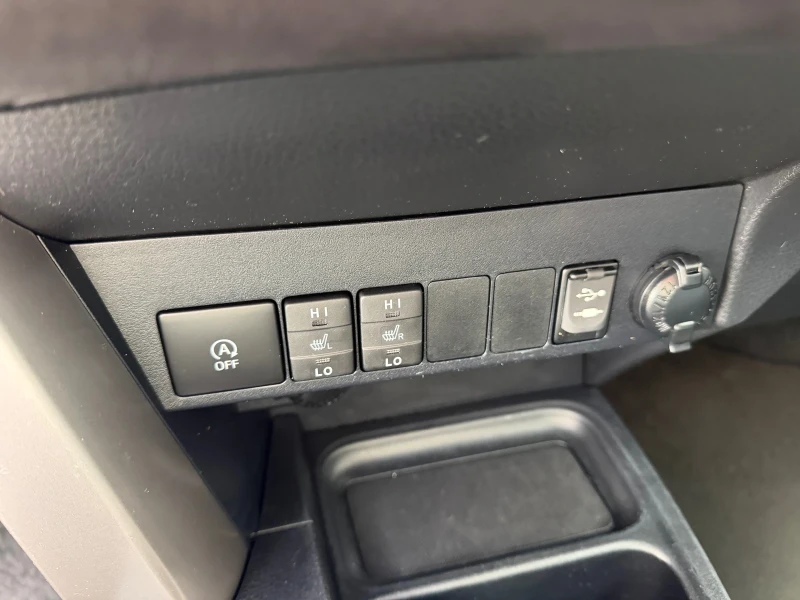 Toyota Rav4 2.0D4D-FACE-NAVI-КОЖА-143к.с, снимка 16 - Автомобили и джипове - 53234891