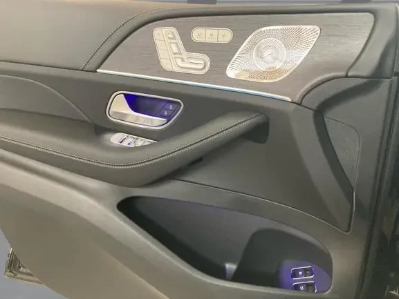 Mercedes-Benz GLE 53 4MATIC + AMG Hybrid Coupe = Premium = Гаранция, снимка 4 - Автомобили и джипове - 53154261