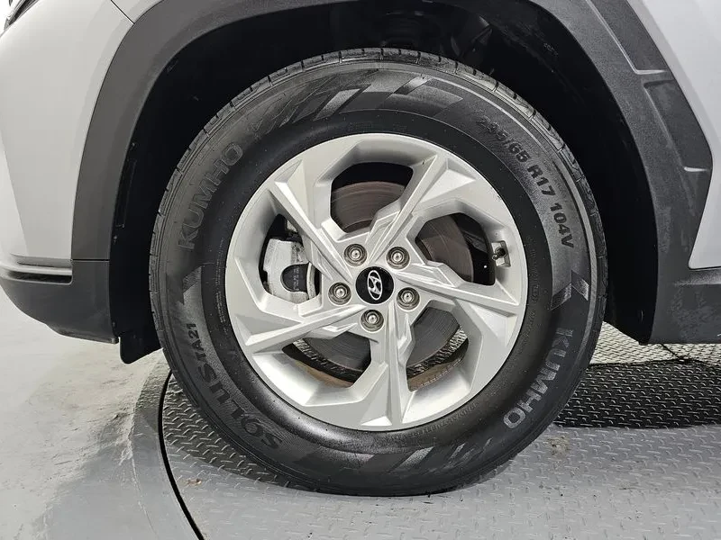 Hyundai Tucson 2.0 4WD MODERN, снимка 5 - Автомобили и джипове - 55802154