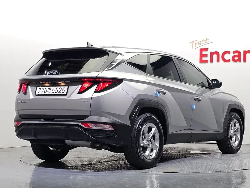 Hyundai Tucson 2.0 4WD MODERN, снимка 2 - Автомобили и джипове - 55802154