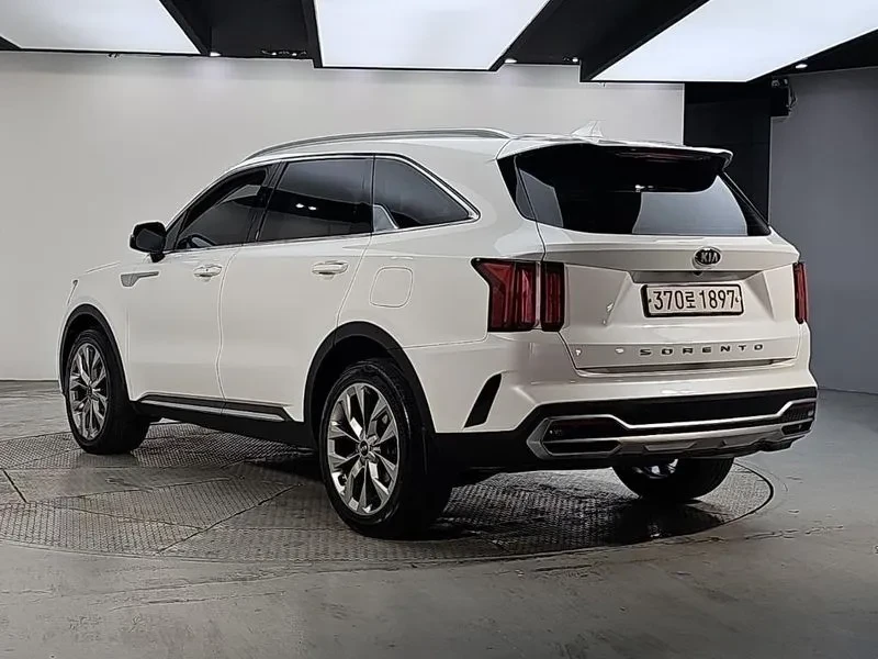 Kia Sorento Diesel 2.2 2Wd Trendy, снимка 3 - Автомобили и джипове - 56725739