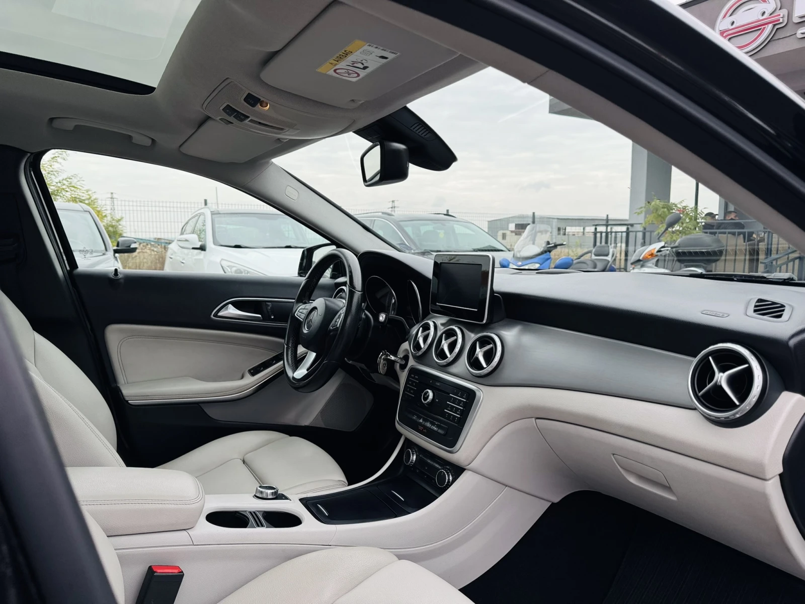 Mercedes-Benz GLA 200 200 | Mobile.bg — изображение 11