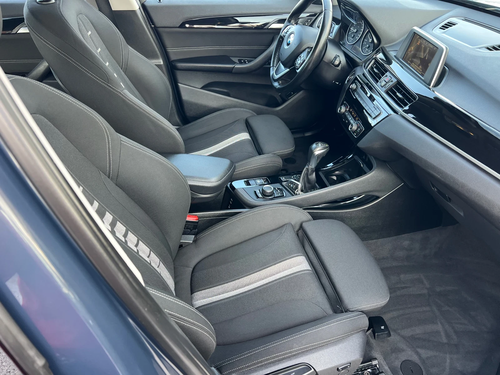 BMW X1 2.0D* AUT* X-DRIVE* 4x4* NAVI* SRIRT PAKET* 190ks* - изображение 8