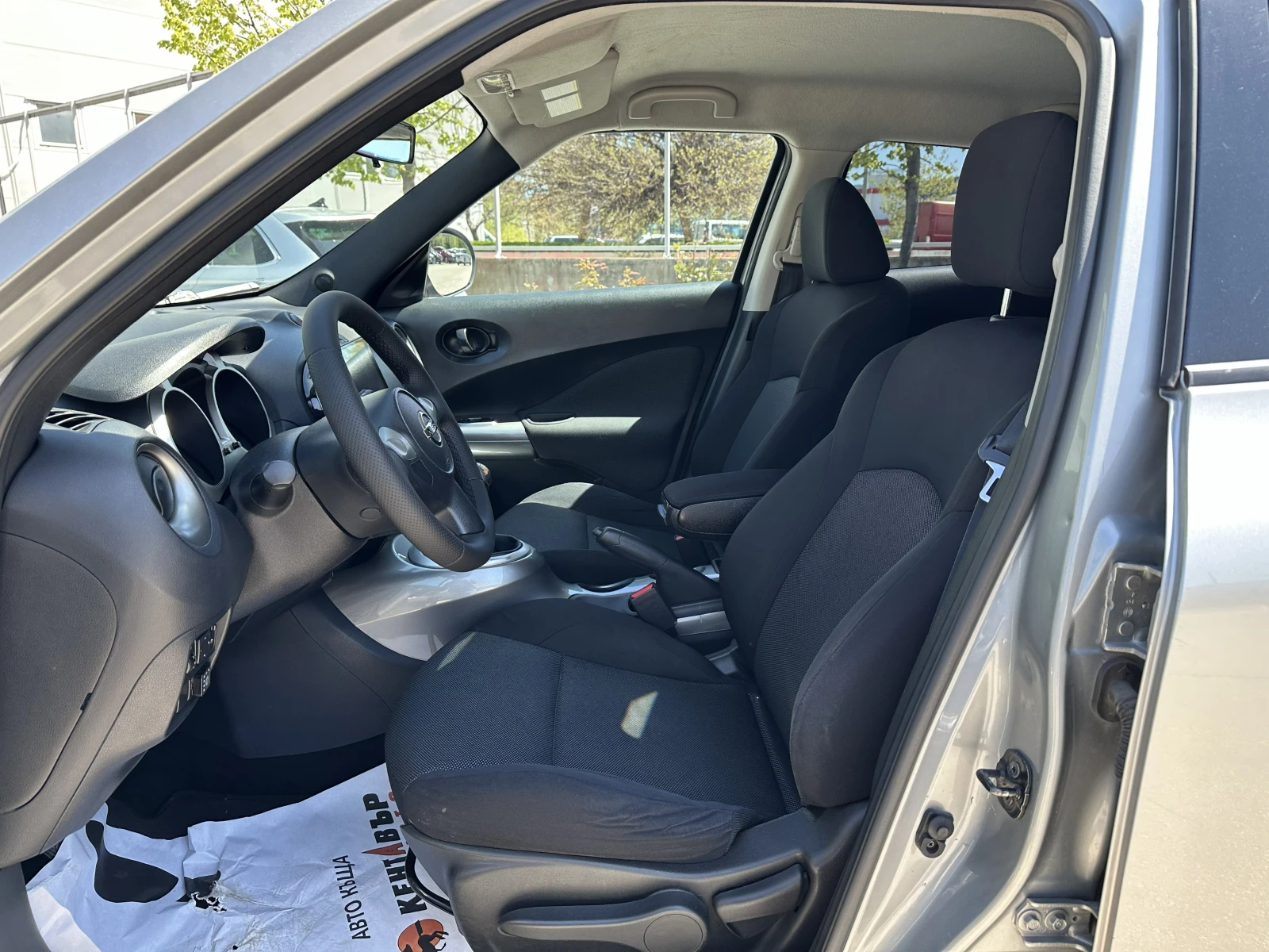 Nissan Juke, снимка 8 - Автомобили и джипове - 54351992