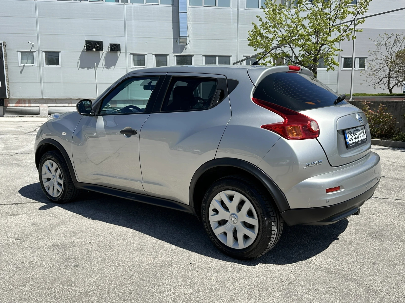 Nissan Juke, снимка 3 - Автомобили и джипове - 54351992