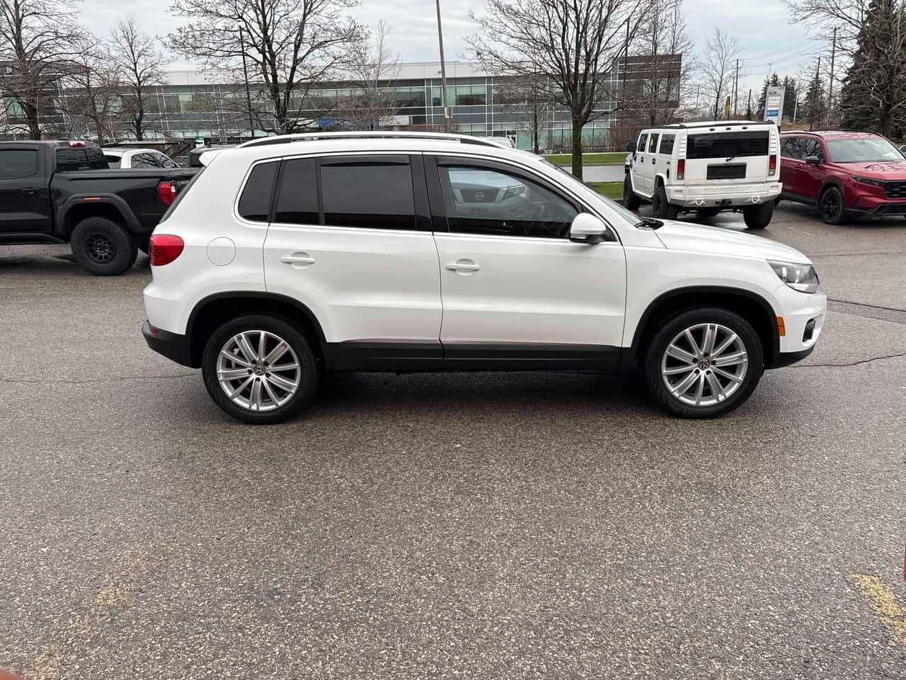 VW Tiguan * Comfortline * PANO* KEYLESS* ПОДГРЕВ* , снимка 3 - Автомобили и джипове - 54383027