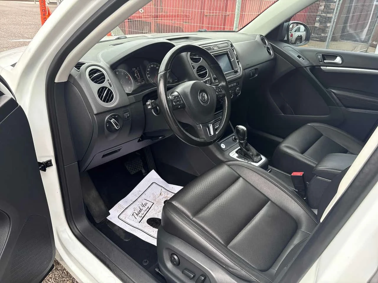 VW Tiguan * Comfortline * PANO* KEYLESS* ПОДГРЕВ* , снимка 5 - Автомобили и джипове - 54383027