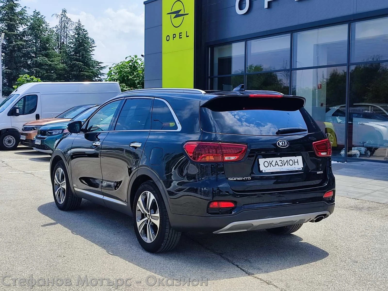Kia Sorento 4x4 Platinum Edition 2.2 CRDi (200hp) AT8, снимка 8 - Автомобили и джипове - 54791479