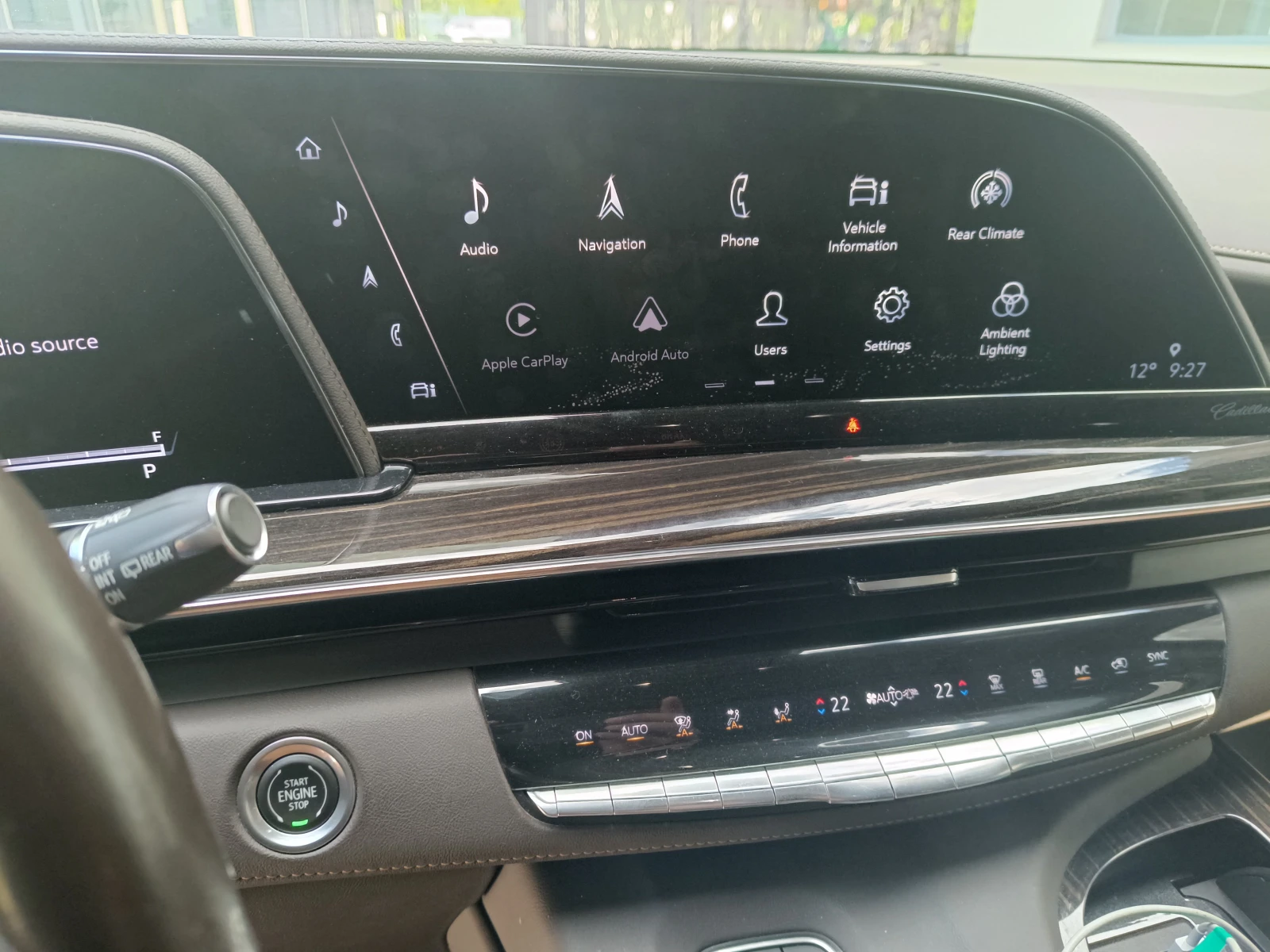 Cadillac Escalade, снимка 7 - Автомобили и джипове - 55307533