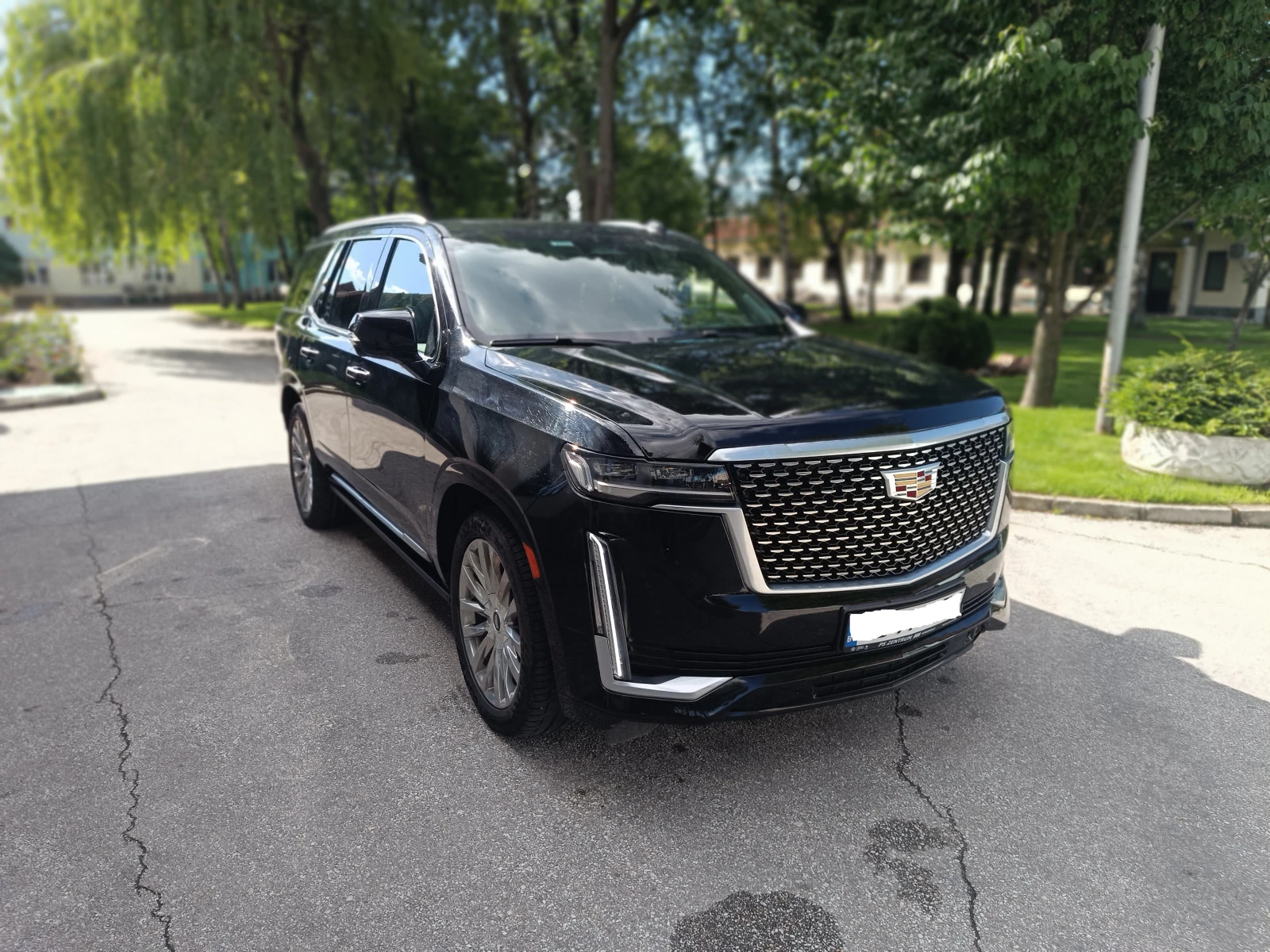 Cadillac Escalade, снимка 2 - Автомобили и джипове - 55307533