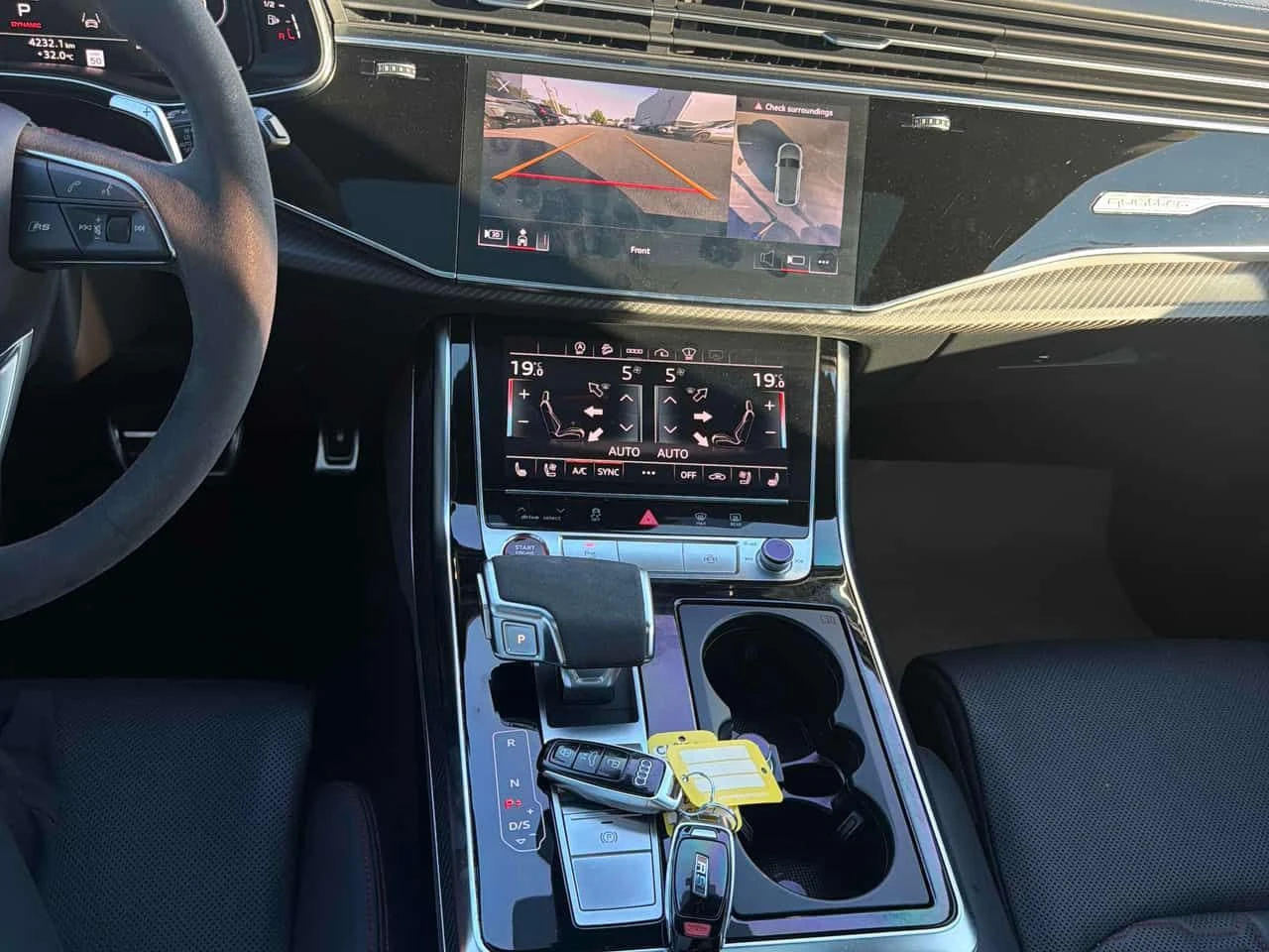 Audi RSQ8 * 4.0 TFSI quattro * CARFAX * , снимка 9 - Автомобили и джипове - 55592228